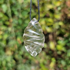 Diamantina Quartz Carved Pendant