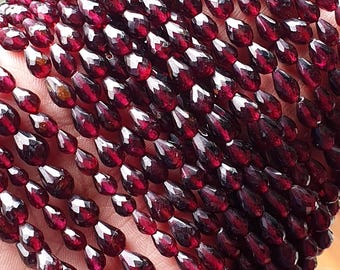 Natural Garnet Faceted Beads Gemstone Mozambiqe Garnet Drops Beads Red Garnet Teardrop Briolette Beads Garnet Wholsale Beads For Jewelry
