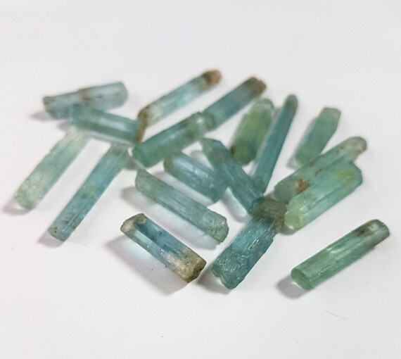 wholesale minerals AQUAMARINE RAW ROUGH Gemstone Aquamarine crystal aquamarine minerals,5x13 -- 3x32 mm Approx,18 pieces,71 ct.Approx[E7079]