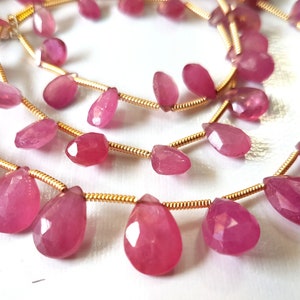Increíble nuevo RUBY piedras preciosas facetadas pera forma briolettes, cuentas de rubí suelto, tamaño - 4x6.5 mm -- 8x11 mm , 12 pulgadas hebra Aprox.[E5479]