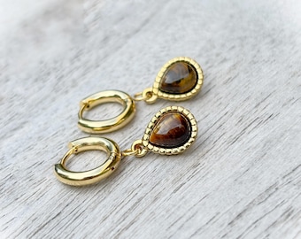 Tiny 13 mm gold stainless steel hoops with Tiger eye charm, earparty, mix and match earrings, Huggie earrings with natural stone