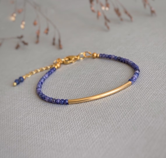 Armband Sodaliet en gold filled buiskraal, delicate Edelsteen Armband, Cadeau idee vrouw