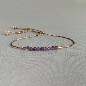 Seide armband mit Amethyst Edelstein, längenverstellbare Armband, Geburtsstein Februar, Geschenk idee Damen