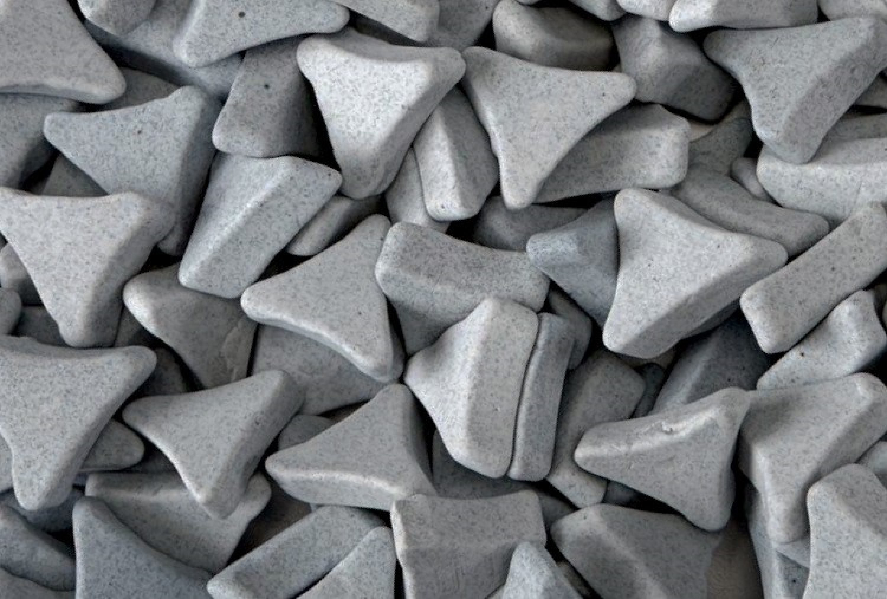 2 Lb. CERAMIC TUMBLING MEDIA Abrasive Rock Tumbler Polish Metal ...