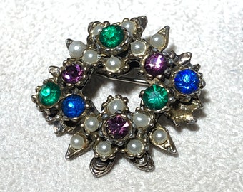Cute Tiny Vintage Rhinestone Star Brooch