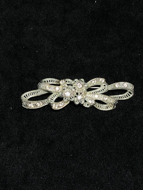 Antique Adorable Flower Rhinestone Brooch 1930's