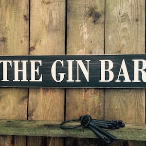Gin & Tonic GIN BAR Pub BBQ sign plaque Party Gift Vintage Look Old Garden shed wooden sign wood plaque vintage style