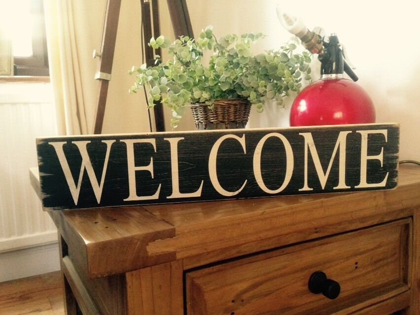 Toilet Sign plaque Vintage Old Look Wood Home Pub Hotel Hand Made Shabby Chic Toilet Sign plaque Vintage Old Look Wood Home Pub Hotel Hand Made Shabby Chic