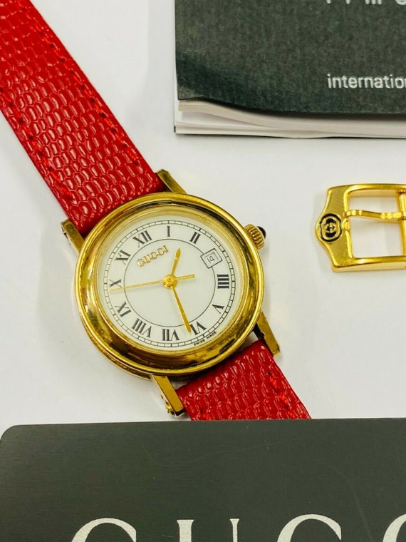 Gucci 7200L Date White Dial Gold Plated 