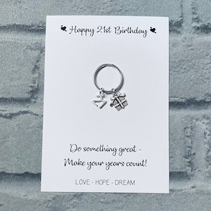 21 cartes avec porte-clés d'anniversaire, cadeaux d'anniversaire personnalisés, joli cadeau significatif pour fille ou amie
