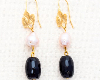 Earrings Black Onyx and Freshwater Pearls