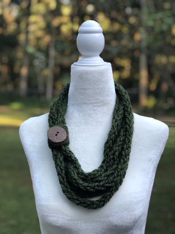 Green Finger Knit Scarf With Button Green Finger Knit Scarf With Button