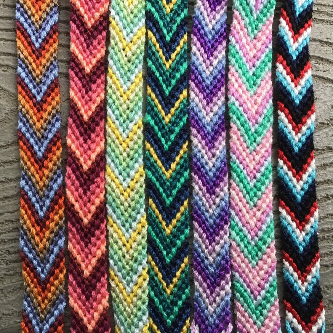 Bracelet store color patterns