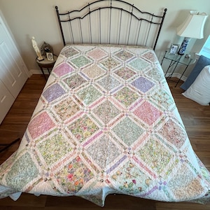 Gitter-Fenster-Handarbeit Quilt