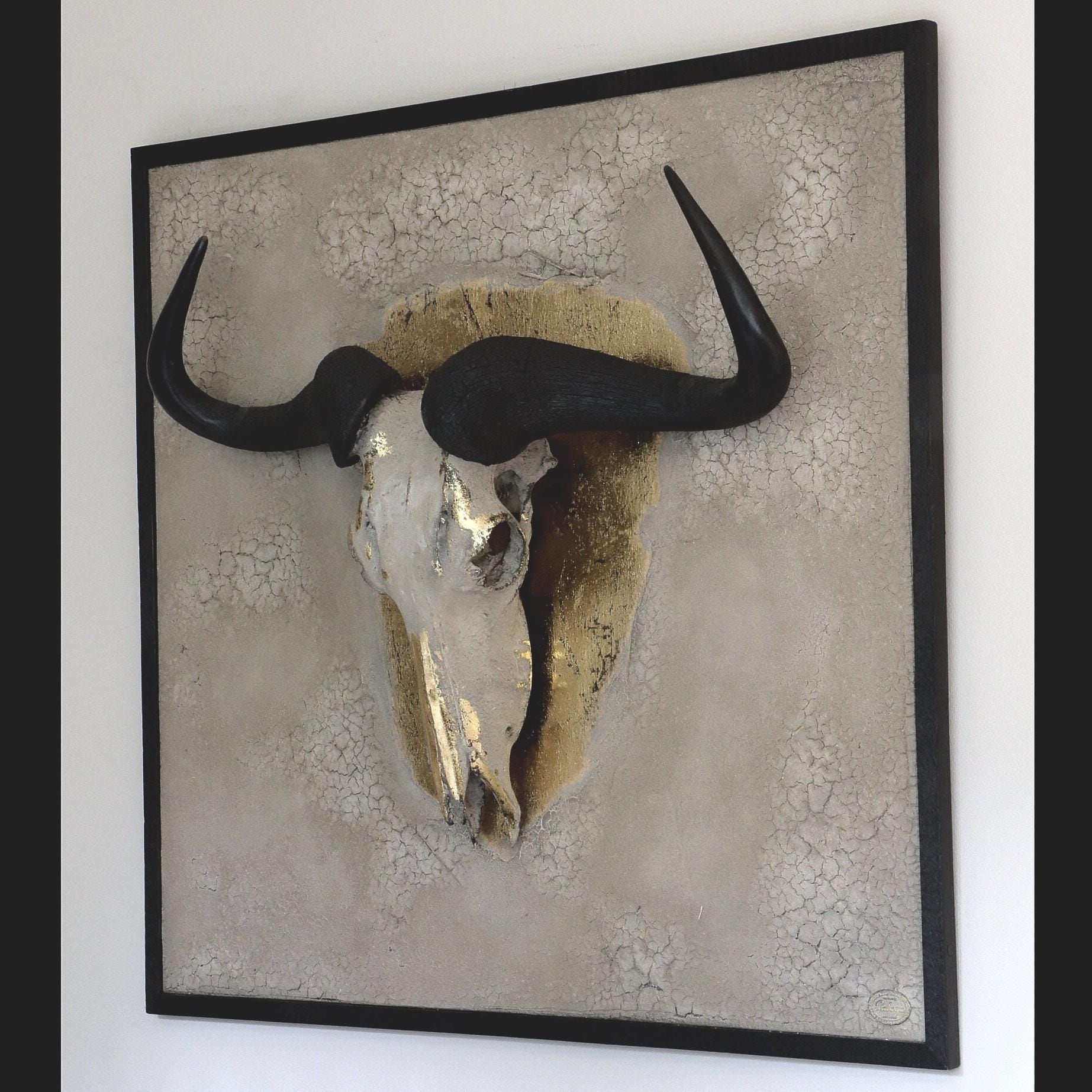 Wildebeastskull on a board, Gnuskull wall mount, Painting Wildebeast golden skull, Vintage skull Decor, Rustic Decor, wall decor