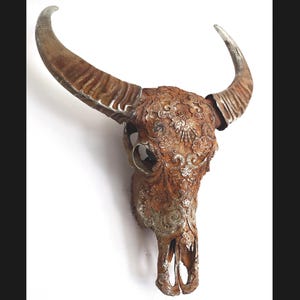 Crâne de buffle décoré, fer rouillé, look industriel, crâne robuste pour décoration murale, tête de buffle rouillée en acier avec cornes