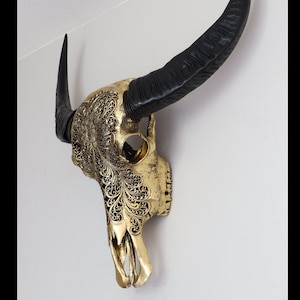 buffalo skull design made by hand carving, Bullskull, Restaurant decor, livingroom decor, wallmount gilded skull for mancave, flower design