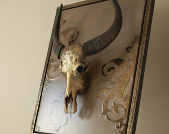 Buffalo Skull,Victorian Buffalo Skull ,Rustic Wall Decor,Living Room Wall Decor,Buffalo Skull On a Wooden Panel With Frame