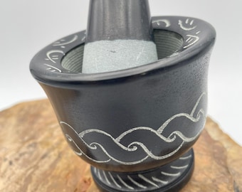 Celtic Knot – Black Soapstone Mortar & Pestle | 2.75" High