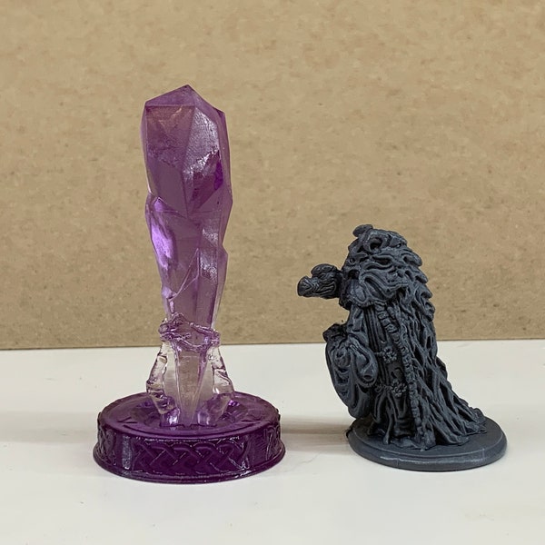 The Dark Crystal, The Chamberlain (SkekSil), and the Garthim from the movie The Dark Crystal, paintable tabletop mini-Figure