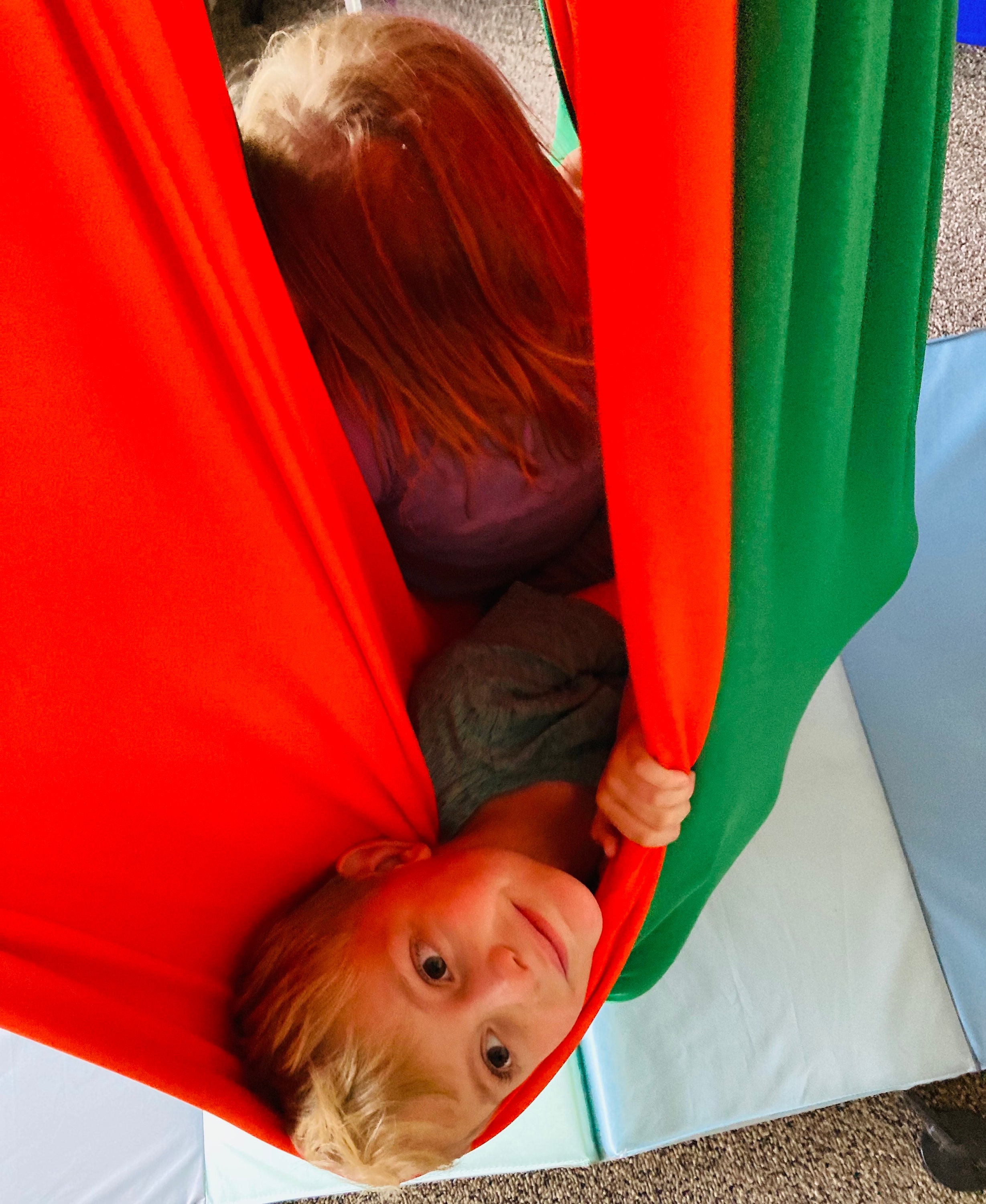 Balançoire Sensorielle Pour Enfants - Cadeau éducatif Et Ludique 2 Couches