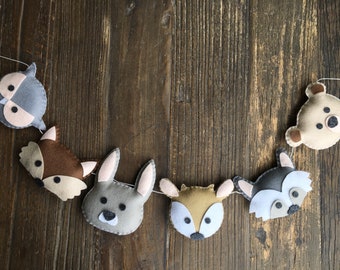 Woodland Animal Garland in Pastel Colours, Wool Felt Wall Hanging, Woodland Nursery, Adventure Nursery, Animal Plush, Plusie, Dreamy Nursery