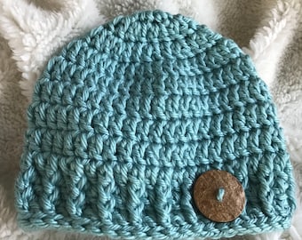 Simple crochet baby hat with button / baby boy hat / baby girl hat / gender neutral hat / baby gift