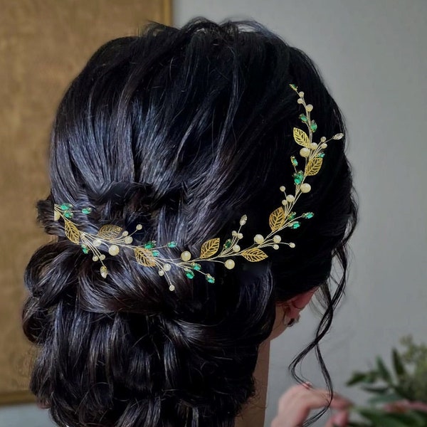 Emerald bridal hair vine, wedding hair vine, gold bridal hairpiece, bridal headpiece, pearls hair vine for bride, wedding hair piece