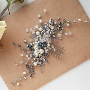 Dusty blue flower bridal hair comb. Blue floral Wedding Hair Pins. Dusty blue Hair Pins. Bridal Hairpins. Hair Pins for Wedding