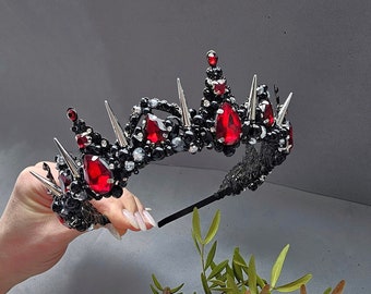 Black and red tiara Gothic black wedding crown Red and black wedding crown Gothic wedding headpiece Vampire crown Witch&#39;s crown