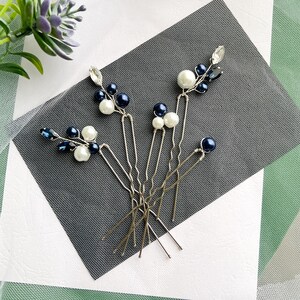 Set of 5 Navy blue Pearls Hair Pins. Blue Wedding Hair Pins. Bridal Hairpins. Hair Pins for Wedding. Navy blue hair comb