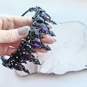 Black purple tiara Gothic purple black wedding crown Amethyst and black wedding crown Gothic wedding headpriece Vampire crown Witch&#39;s crown
