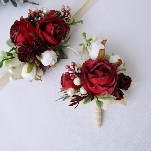 Red anf white boutonniere,Buttonhole,Groom,Groomsmen,Men boutonniere,Wedding flower,Woodland wedding,Rustic corsage