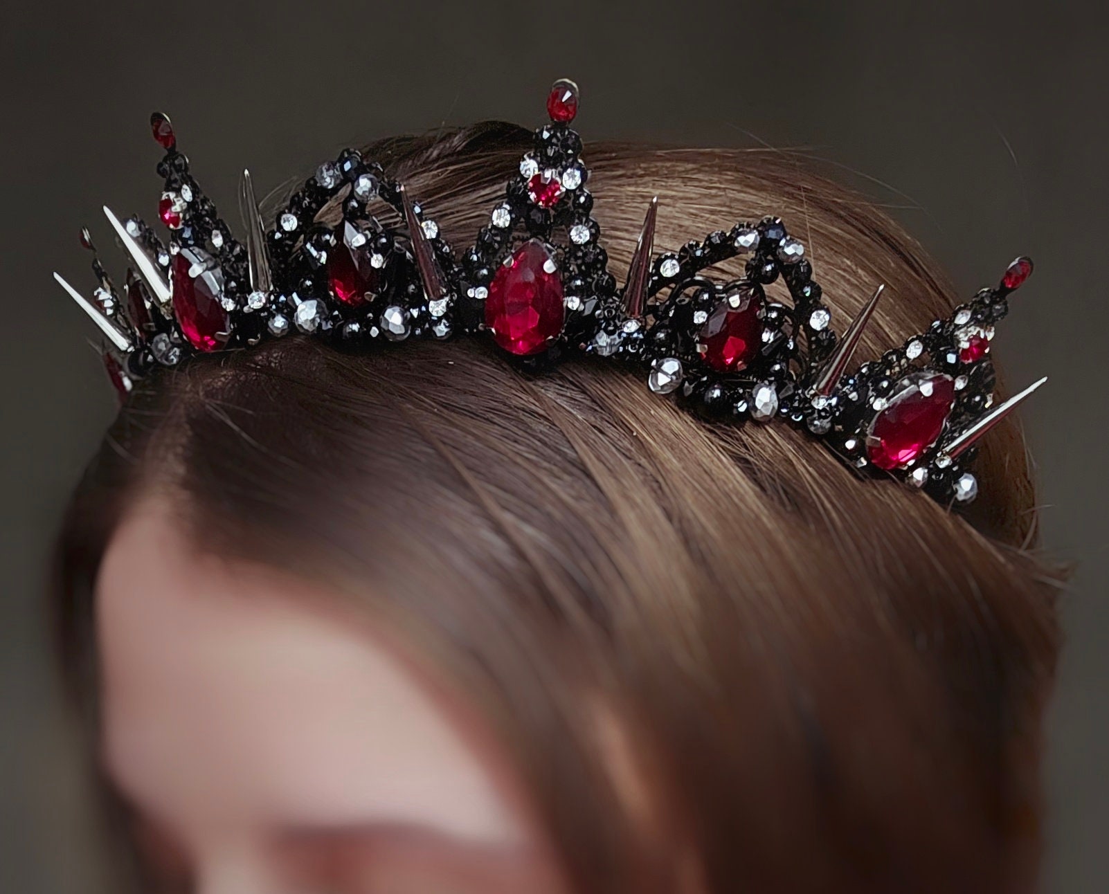 Black@red crown Red Gothic crown Spike crown Black tiara with metal spikes Black halo crown Black@red wedding crown