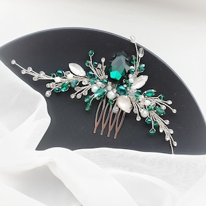 Emerald hair comb with white opal crystals Emerald hair piece Emerald headpiece Green hair comb Emerald hair jewelry Emerald green hair comb