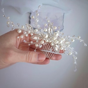 Pearl piece babys breath. bridal headpiece. Pearl bridal hair combs and hair pins set. Silver wedding hair comb. Pearl hair accessories