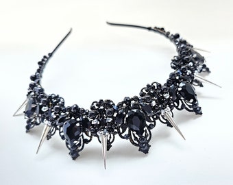 Black crystals Haloween crown Gothic crown Spike crown Black tiara with metal spikes Black halo crown Black wedding crown