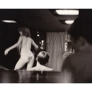 Voyeur - Archivdruck aus Vintage Fotografie
