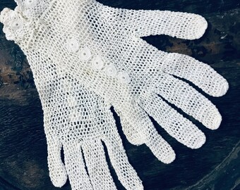 Vintage White Crochet Lace Gloves