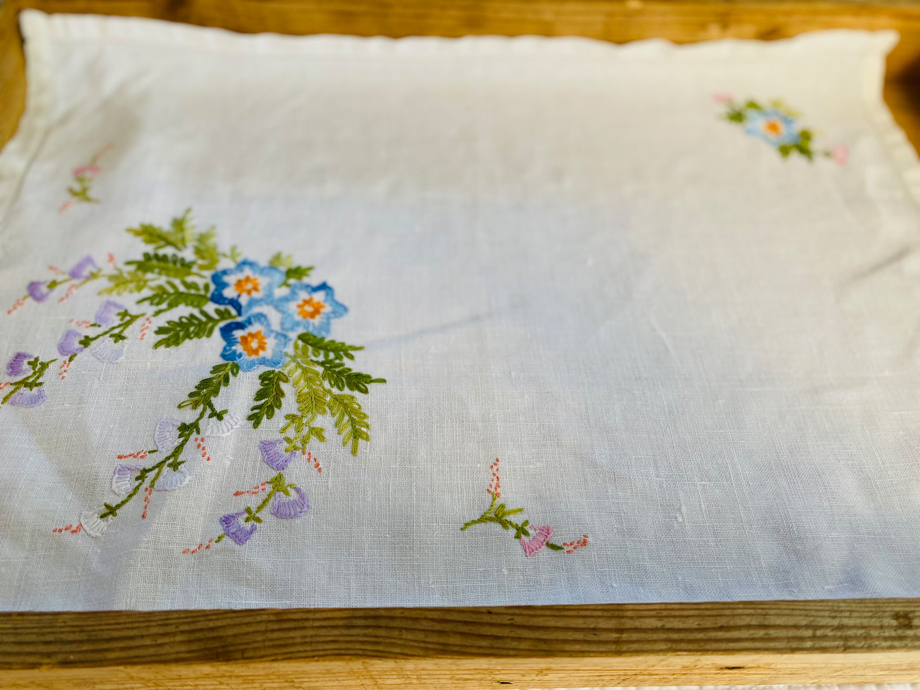 ヴィンテージリネン刺繍トレイマット - Etsy 日本