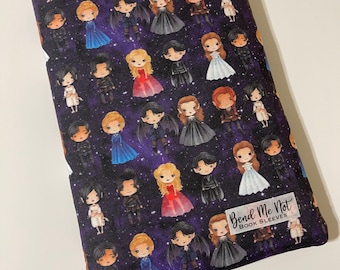 Bookish Fantasy Book Sleeve || E-Reader Sleeve