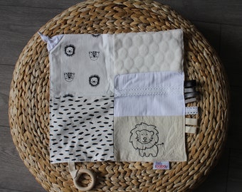 Muslin comforter blanket lion, monochrome, unisex taggy blanket, personalized newborn present,  baby shower gift, security blanket