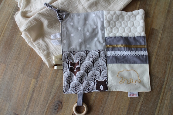 muslin taggie blanket
