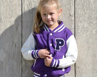 Personalisierte Sweatshirt Kinder Sweatshirt Varsity Jacke PURPLE / WHITE + Lila Buchstabe