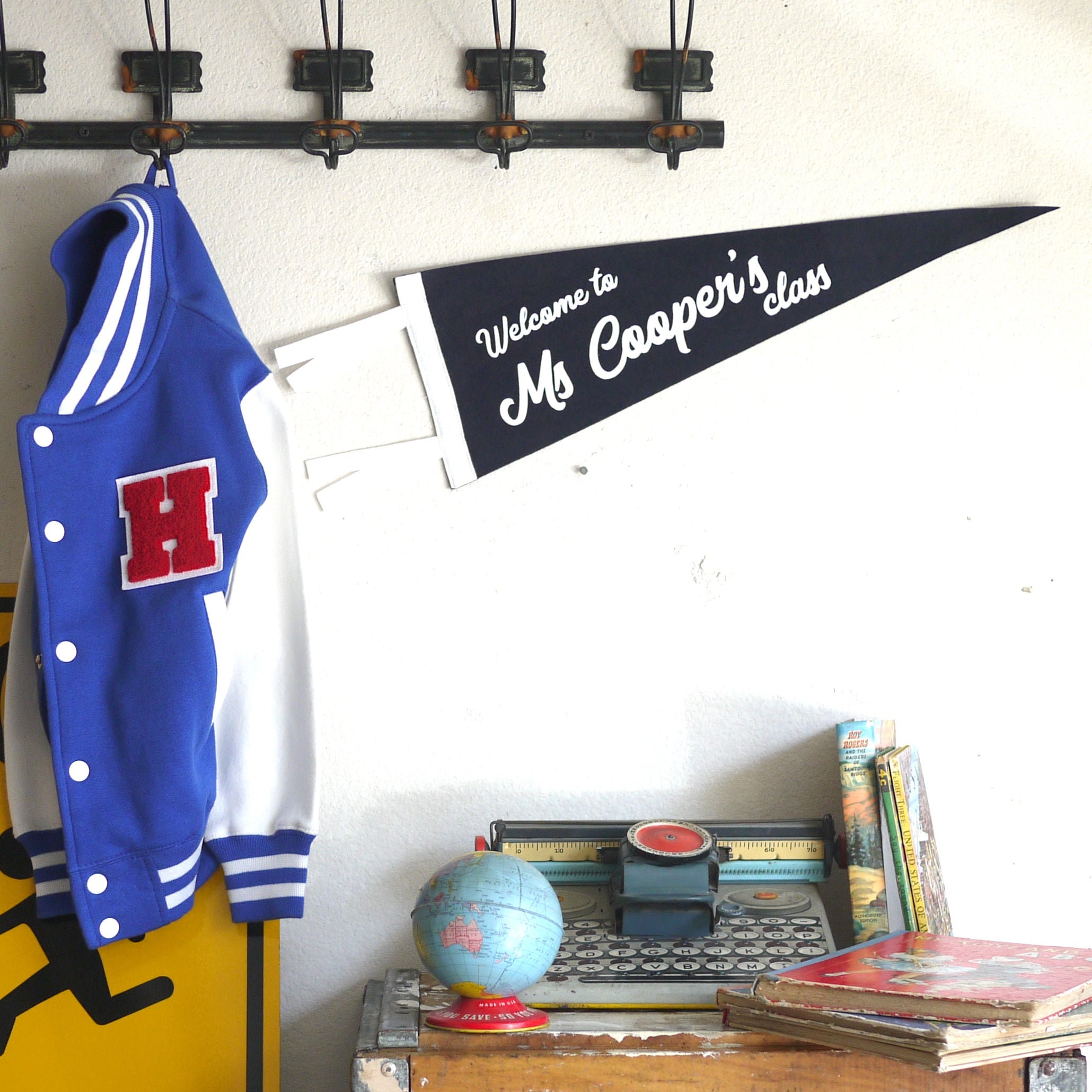 Personalized WELCOME TO TEACHER'S name class pennant