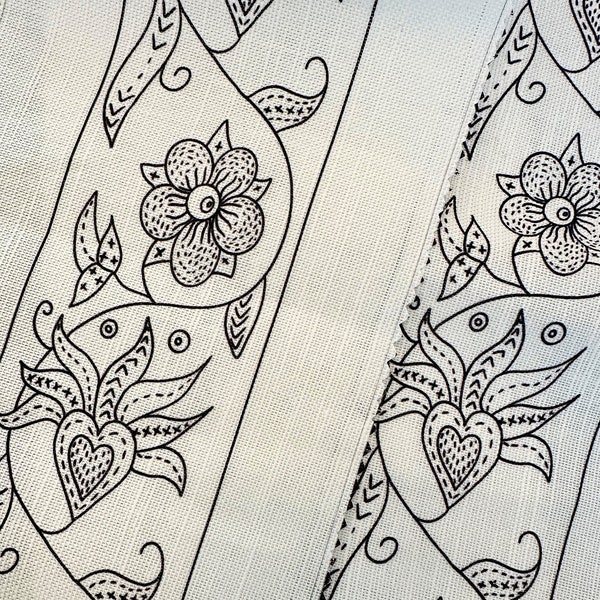Bedruckter Tudor / Elizabethan Leinen-Look-Stoff, um Blackwork-Stickerei für Reenactment zu replizieren. Manschette & Kragengröße