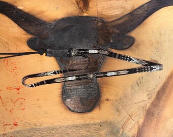 Black arrow hat band