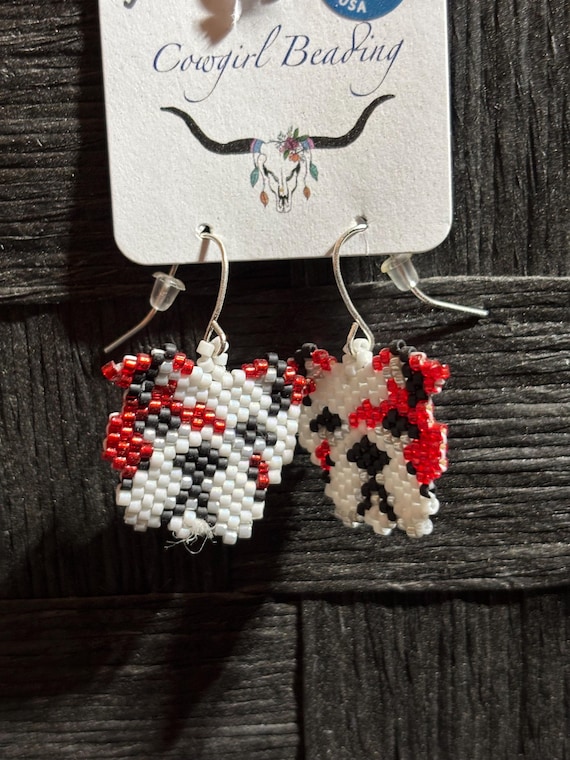 Bulldogs Beaded Earrings