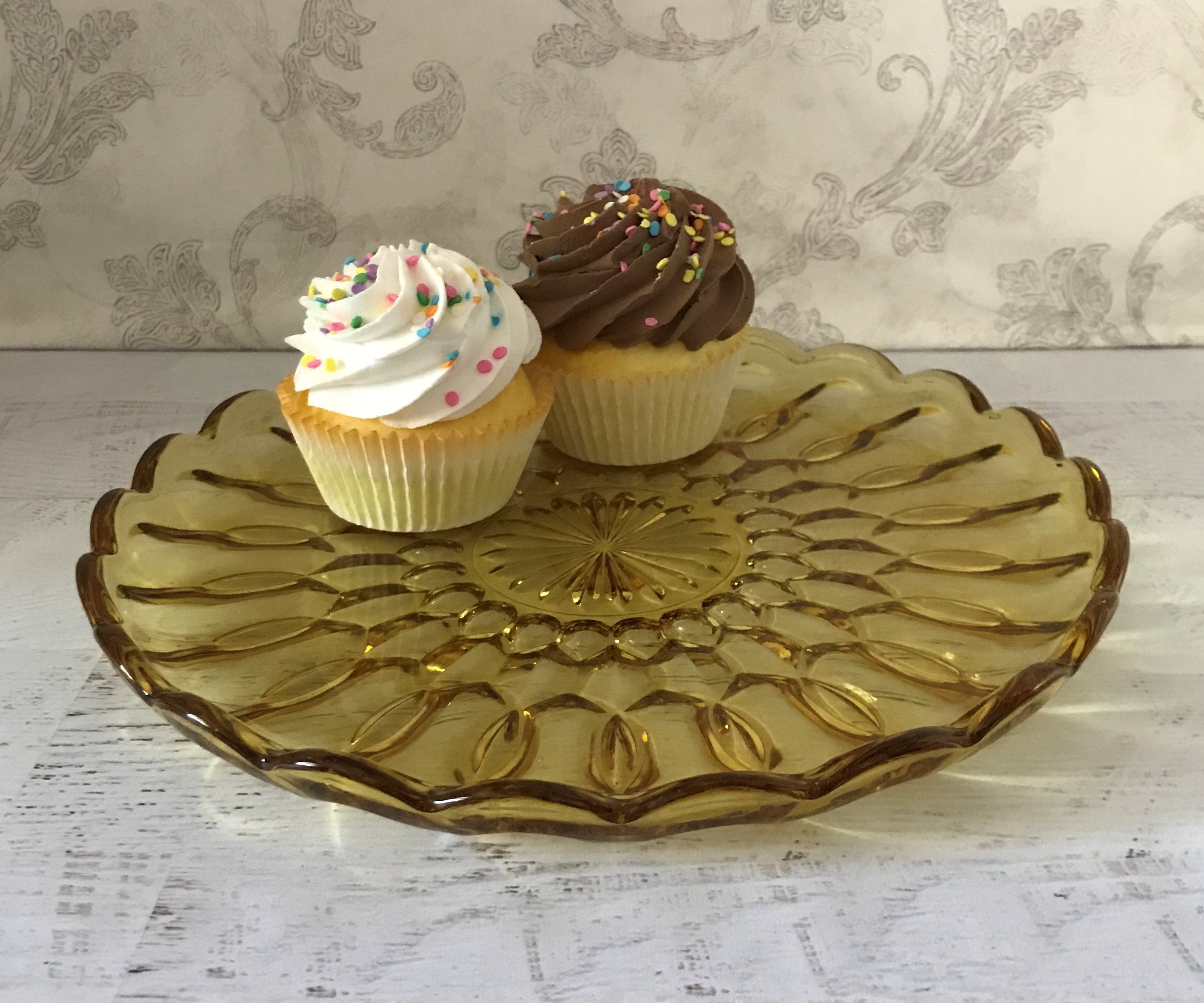 Anchor hocking cake plate online