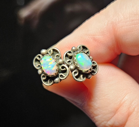 AAA GENUINE OPAL post earrings in sterling silver… - image 1